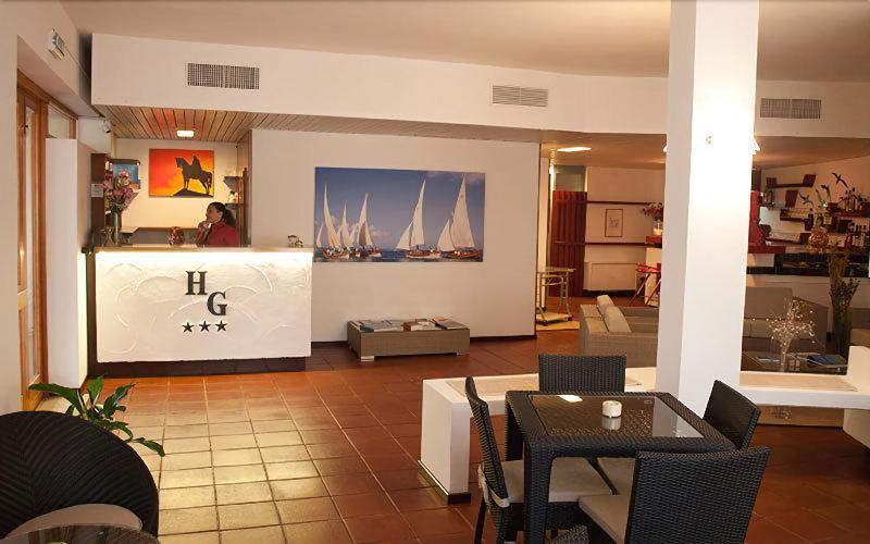 Hotel Garibaldi Ла-Маддалена Екстер'єр фото